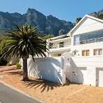 Charming 6-Br Camps Bay Villa 2 Pools And Sea Views