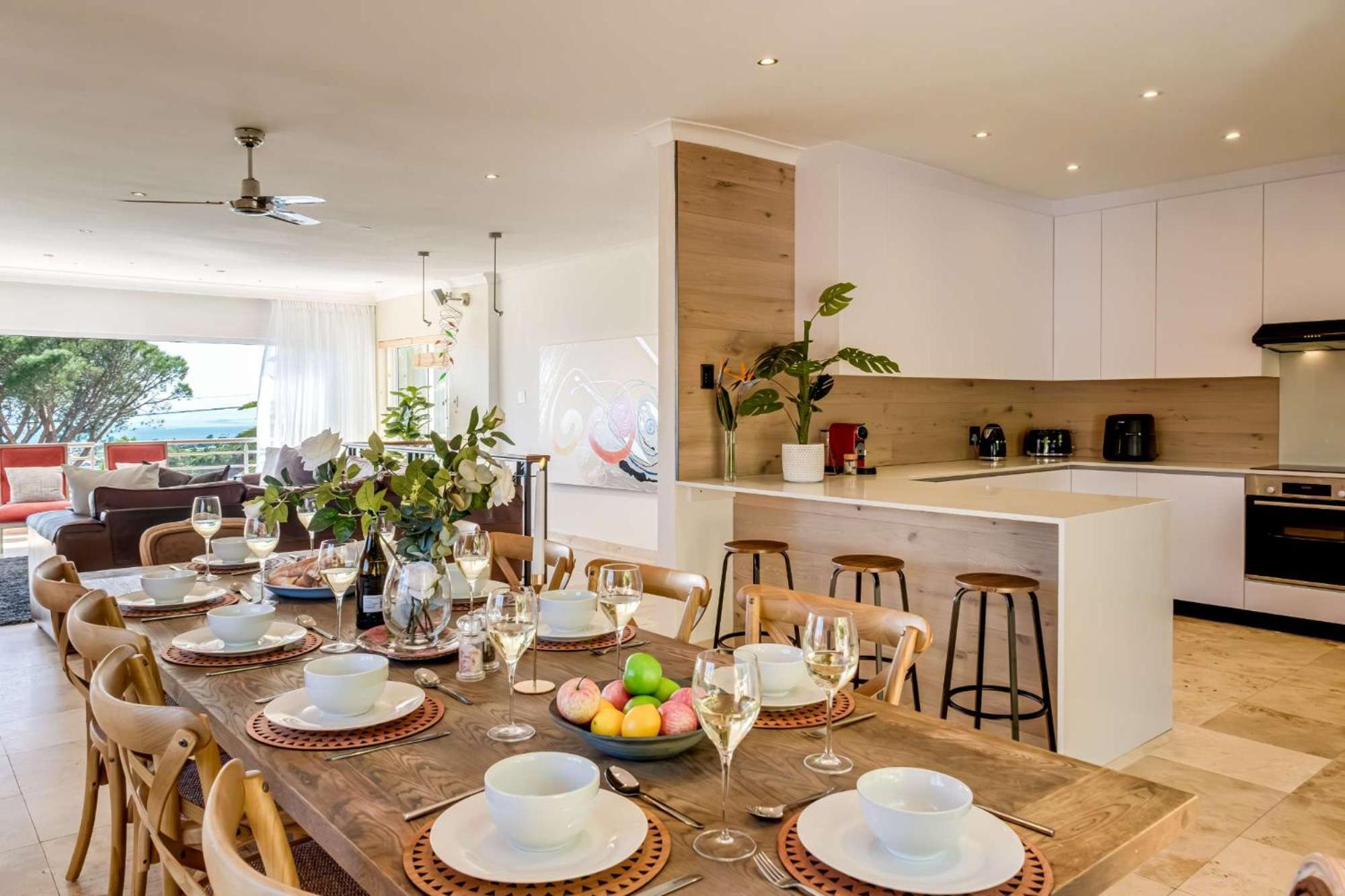Charming 6-br Camps Bay 2 Pools And Sea Views Cape Town