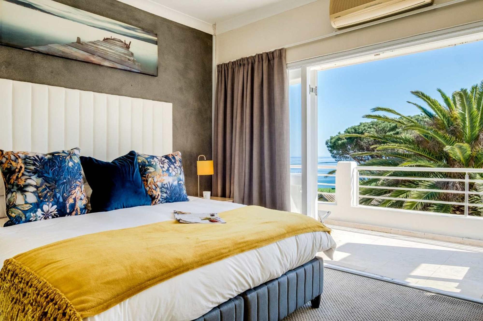 Charming 6-br Camps Bay 2 Pools And Sea Views * Cape Town