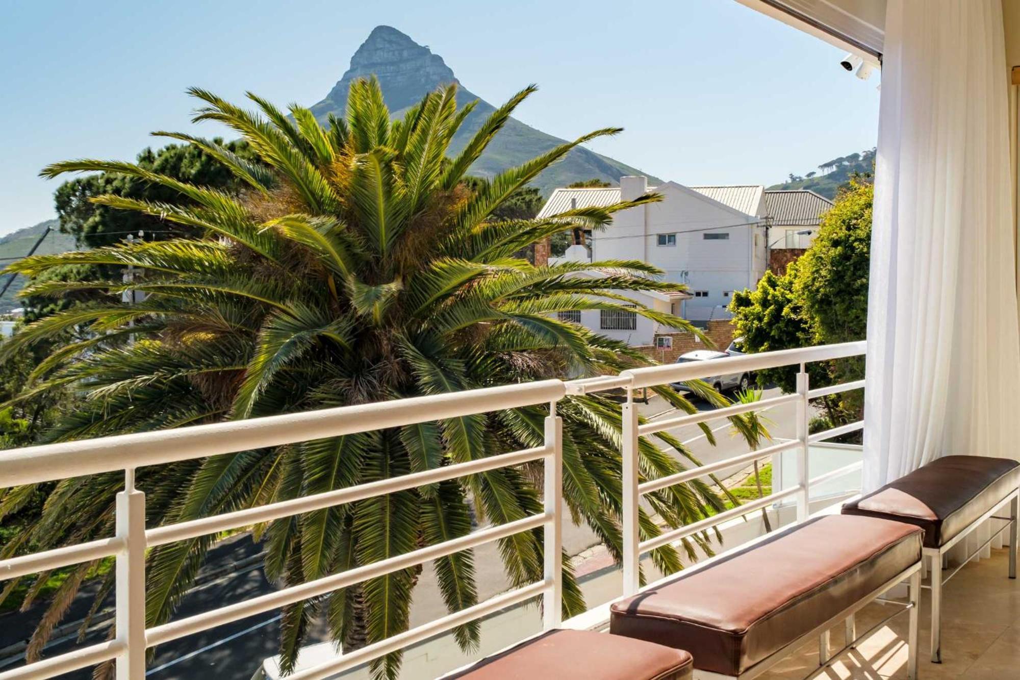 Holiday home Charming 6-br Camps Bay 2 Pools And Sea Views