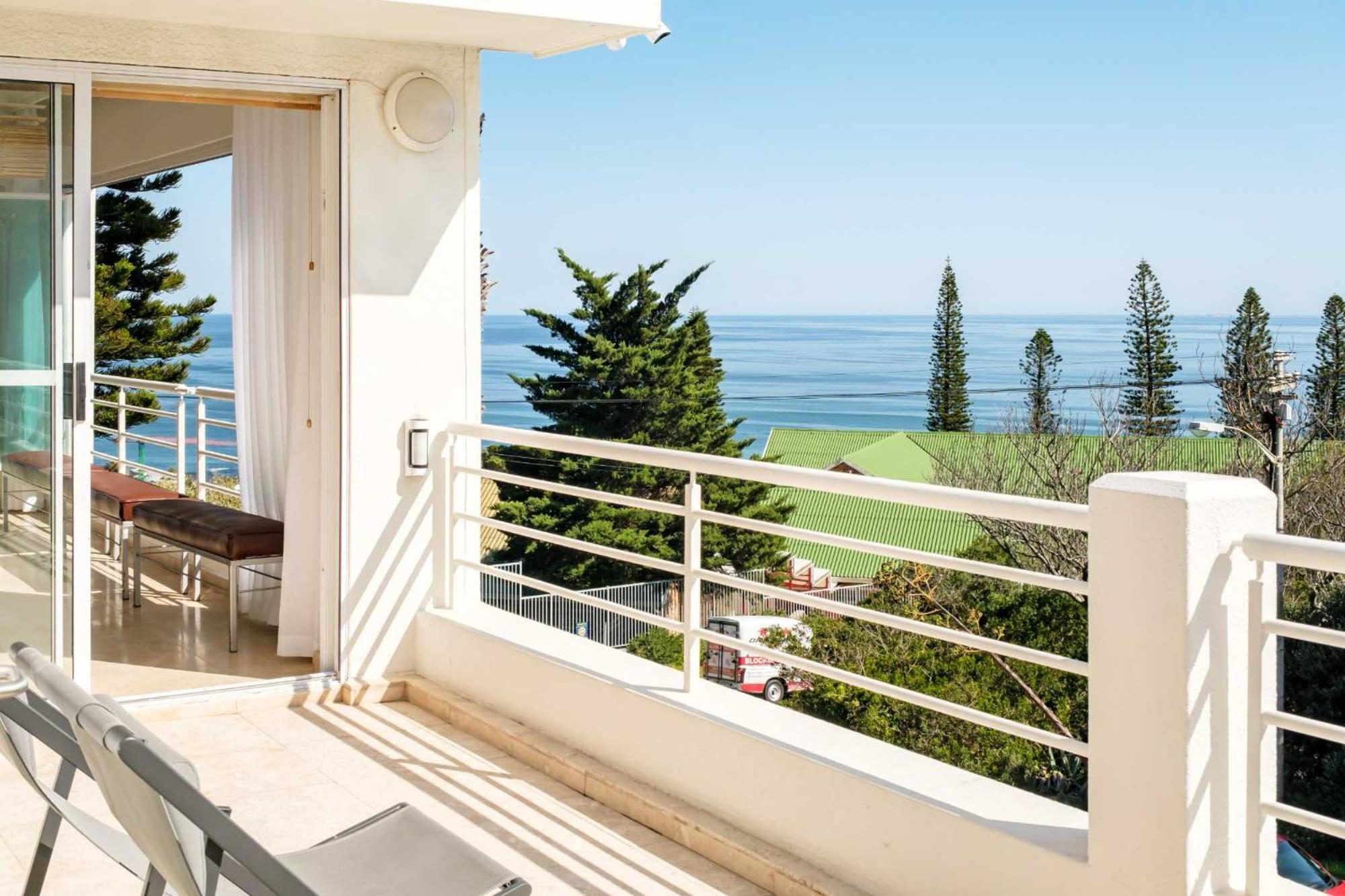 Charming 6-br Camps Bay 2 Pools And Sea Views Holiday home *