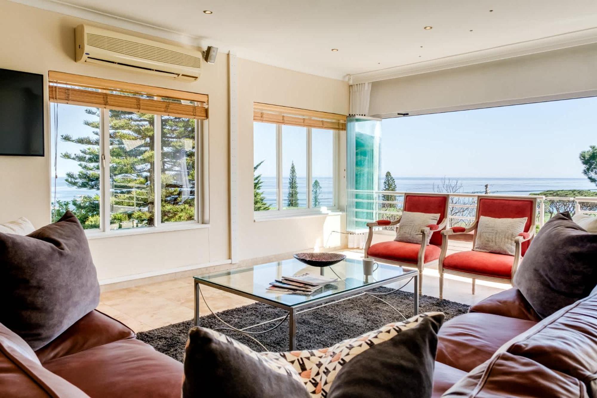 Charming 6-br Camps Bay 2 Pools And Sea Views *