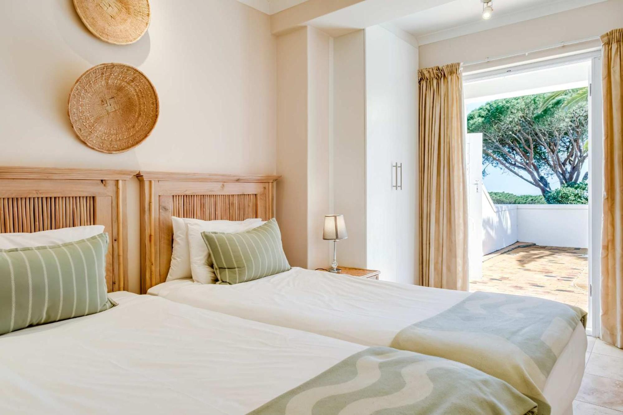 Holiday home Charming 6-br Camps Bay 2 Pools And Sea Views *